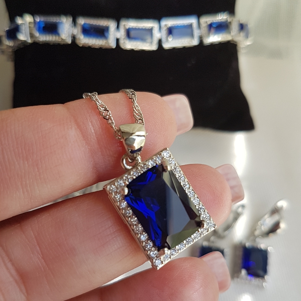 Swarovski Elements 925 Sterling Silver Emerald-cut Blue Pendant Necklace NEW - Picture 13 of 17